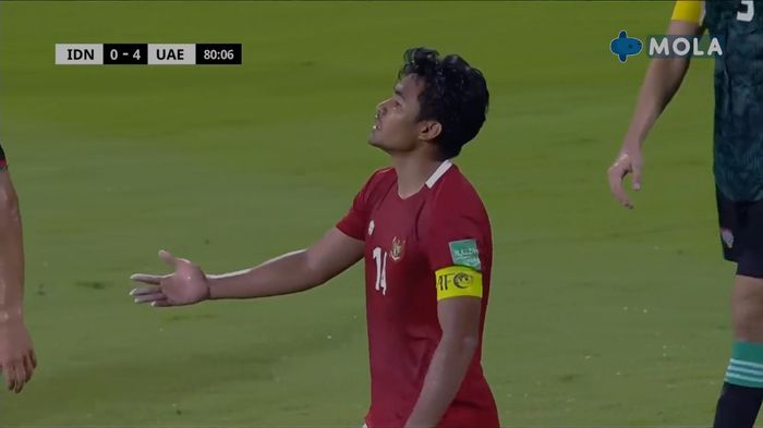 Asnawi Mangkualam menyandang ban kapten pada laga timnas Indonesia vs UEA (11/6/2021). 