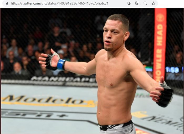 Petarung kelas welter UFC, Nate Diaz, saat melawan Leon Edwards pada UFC 263 di Grendale, Arizona, AS, Minggu (13/6/2021). 