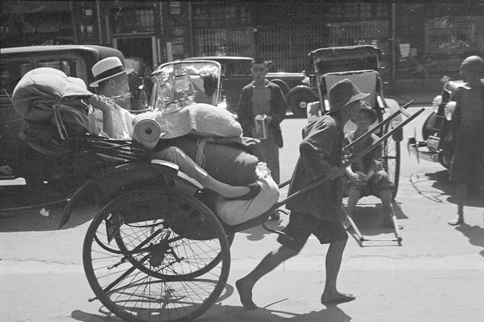 Penarik angkong di Shanghai pada tahun 1937.