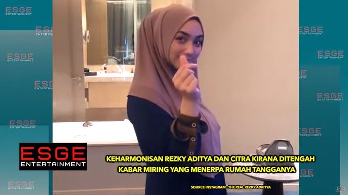 Keromantisan Rezky Aditya dan Citra Kirana