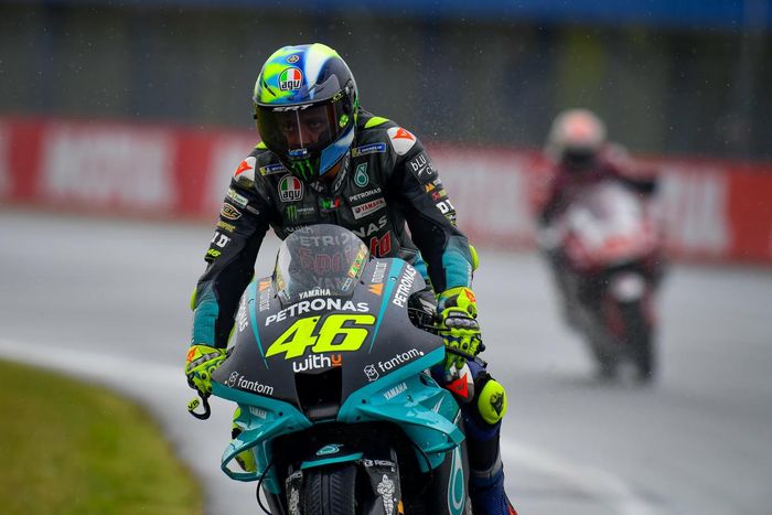 Pembalap Petronas Yamaha SRT, Valentino Rossi, pada hai pertama sesi latihan bebas MotoGP Belanda 2021 di Sirkuit Assen, Jumat (25/6/2021).