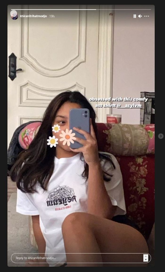 Penamilan seksi Khirani Siti Hartina Trihatmodjo