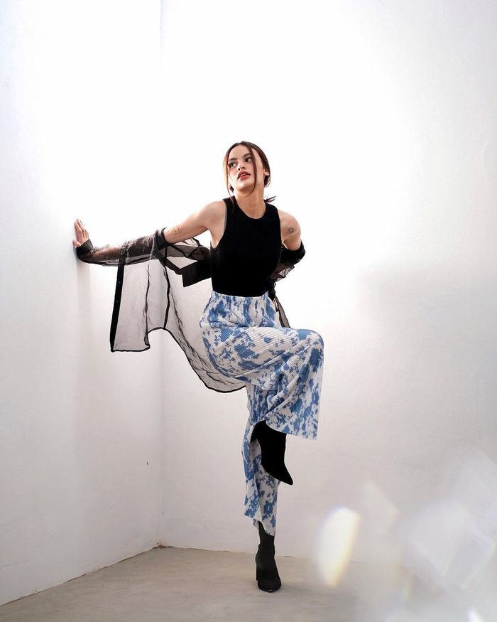 Rekomendasi OOTD ala beauty influencer Andira Hadley.