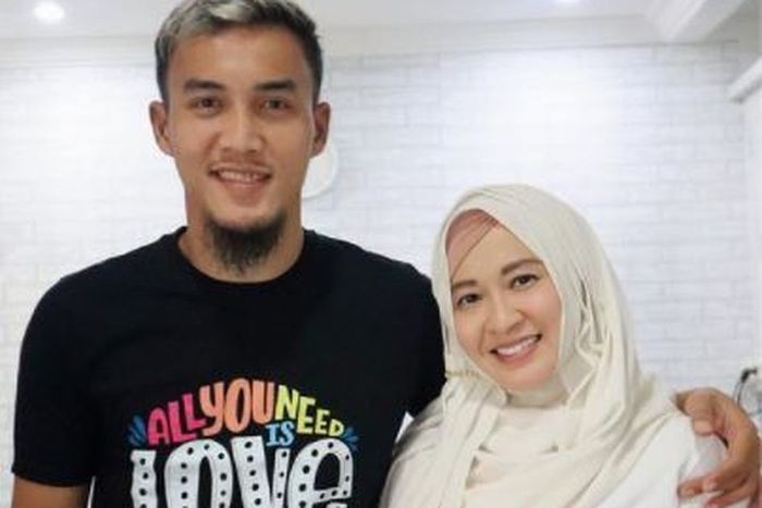 Gunawan Dwi Cahyo dan Okie Agustina