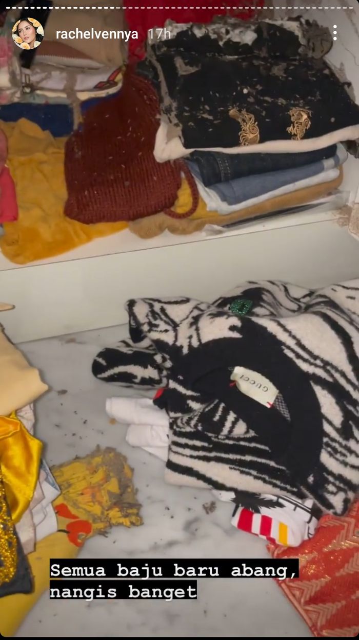 Rachel Vennya sedih baju-baju anaknya habis dimakan rayap.