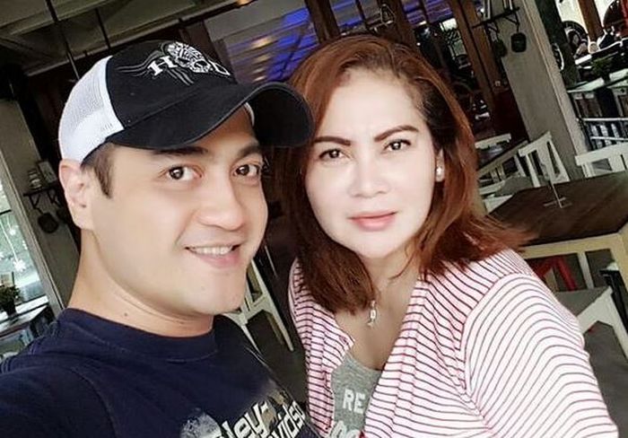 Ferry Irawan dan Anggia Novita pernah menikah.