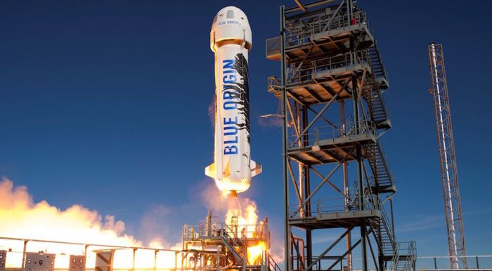 New Sephard melakukan perjalanan ruang angkasa lebih dari 100 km, lebih tinggi dari jangkauan Virgin Galactic yang mencapai 86 km.