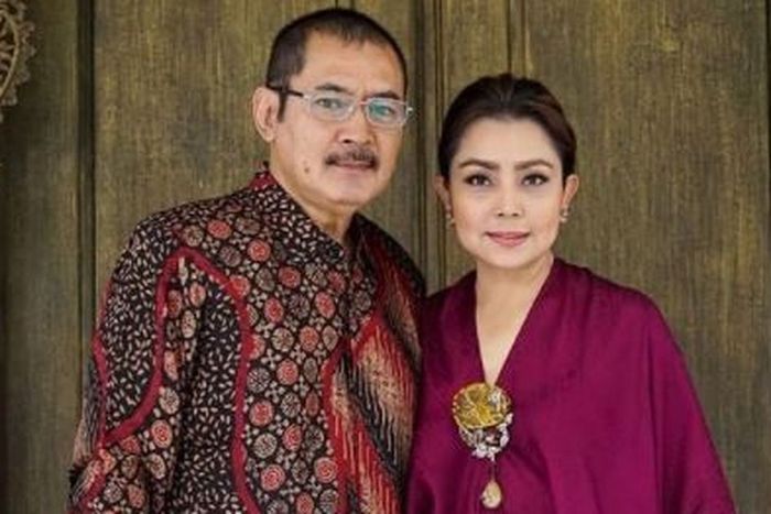 Bambang Trihatmodjo dan Mayangsari