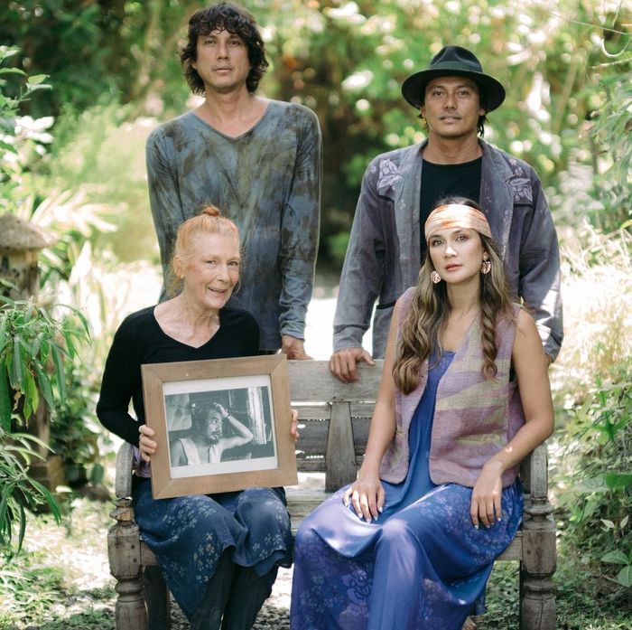 Keluarga Luna Maya di Bali