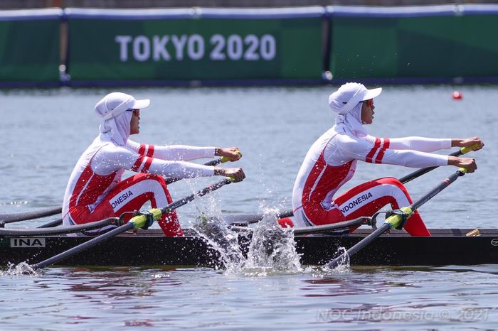 Mutiara Rahma Putri/Melani Putri  turun pada nomor Women's Lighweight Double Sculls di Repechage 1 Olimpiade Tokyo 2020 di Sea Forest Waterway, Tokyo, Minggu (25/7/2021).