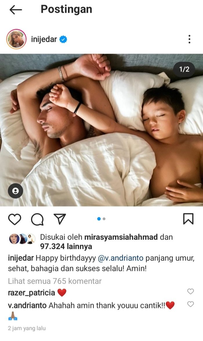 Jessica Iskandar pun terlihat mengunggah foto Vincent Verhaag ketika berada di atas tempat tidur.