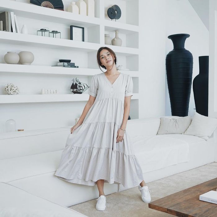 OOTD modis dan simpel ala Nana Mirdad.