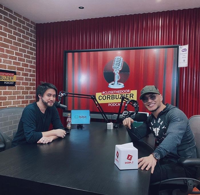 Kevin Aprilio saat menjadi bintang tamu di podcast Deddy Corbuzier.