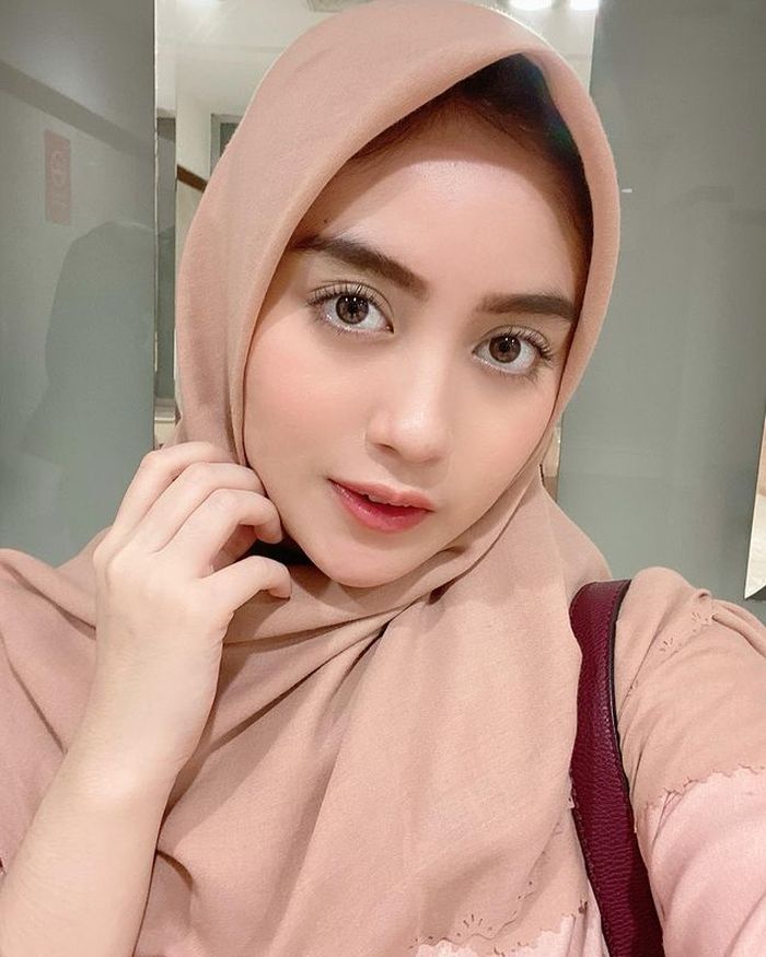 Nabilah Ayu berhijab