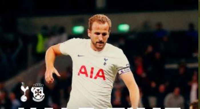 Harry Kane usai mencetak gol ke gawang Pacos dalam laga leg kedua Kualifikasi UEFA Conference League pada Kamis (26/8/2021). 