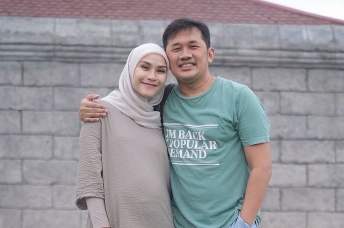 Zaskia Adya Mecca dan Hanung Bramantyo.