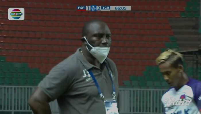 Jacksen F Tiago tak menggigit sedotan saat memimpin Persipura di Liga 1 2021/22 (28/8/2021). 