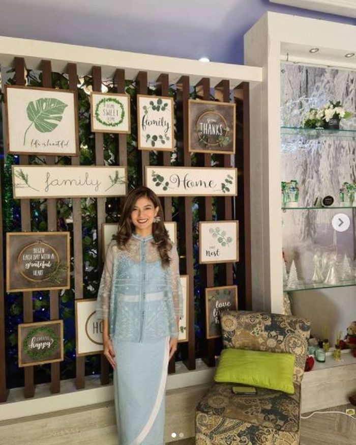 Spot instagramable di ruang keluarga rumah Judika dan Duma Riris