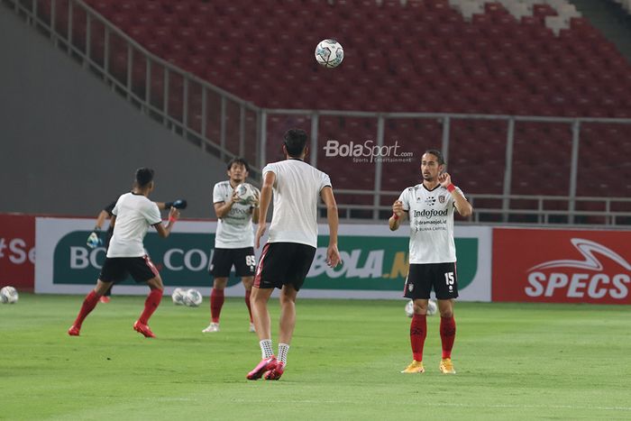 Bek sayap kanan Bali United, Gavin Kwan, sedang berlatih jelang laga pekan pertama Liga 1 2021 di Stadion Gelora Bung Karno, Senayan, Jakarta, 27 Agustus 2021.