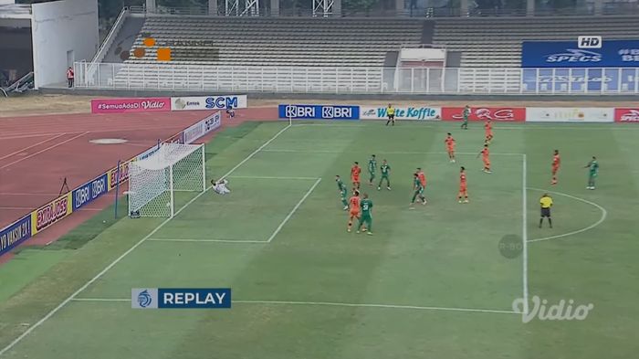 Tayangan ulang gol yang diciptakan Irfan Bachdim pada laga Persiraja vs PSS (11/9/2021).