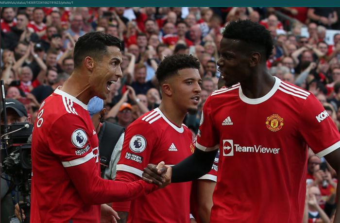 Momen kebersamaan Cristiano Ronaldo dan Paul Pogba dalam laga Manchester United kontra Newcastle United.