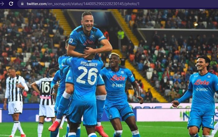 Para pemain Napoli merayakan gol ke gawang Udinese di Dacia Arena dalam laga pekan keempat Liga Italia 2021-2022 pada Senin (20/9/2021) malam waktu setempat atau Selasa dini hari WIB.