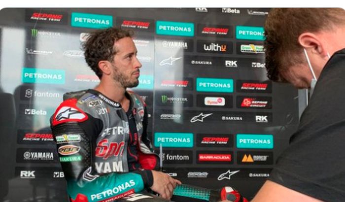 Pembalap Petronas Yamaha SRT, Andrea Dovizioso, saat tampil di tes Misano kedua, Rabu ( 22/9/2021).