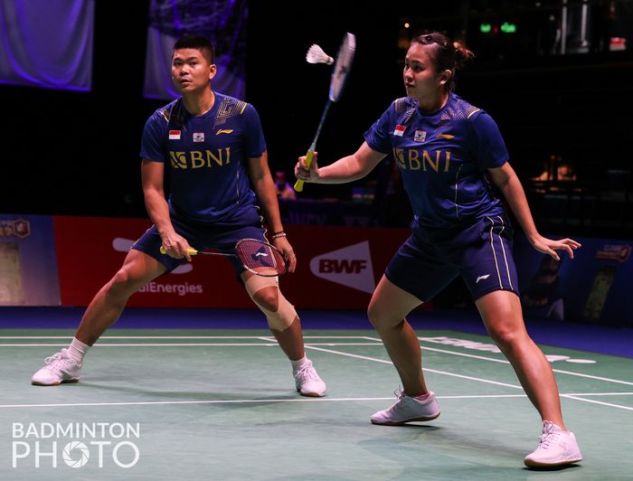 Pasangan ganda campuran Indonesia, Praveen Jordan/Melati Daeva Oktavianti, pada laga terakhir Grup C Sudirman Cup 2021 di Energia Areena, Vantaa, Finlandia, Rabu (29/9/2021).