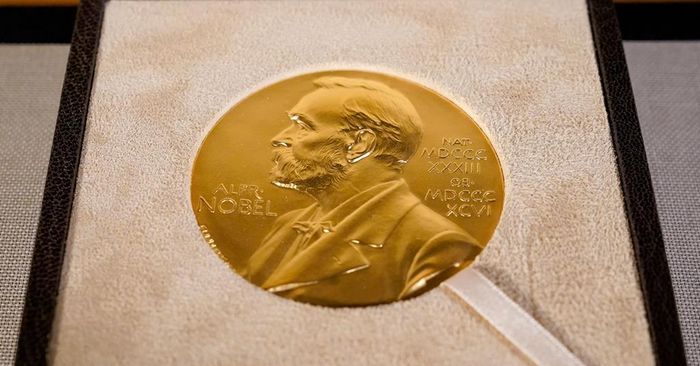 Kimia adalah salah satu ilmu terpenting bagi pencetus penghargaan Alfred Nobel.