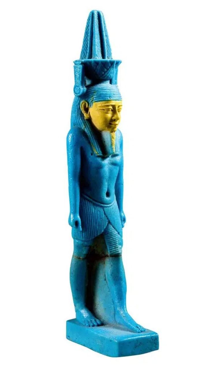 Dewa parfum, Nefertem mewakili sinar matahari pertama dan aroma dari bunga teratai biru Mesir.