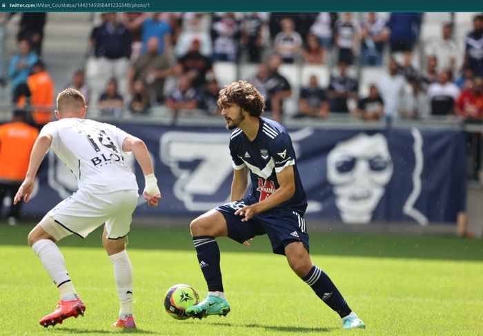 Calon gelandang anyar AC Milan yang saat ini dipinjamkan ke Girondins de Bordeaux, Yacine Adli.