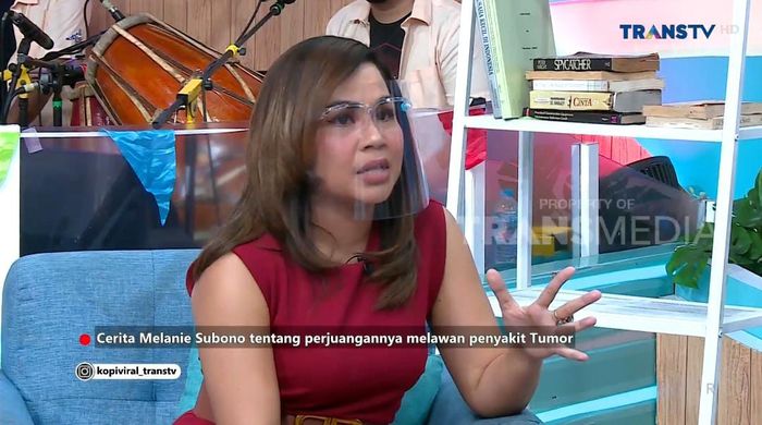 Melaney Ricardo saat live Kopi Viral Trans TV, Rabu (3/11/2021).