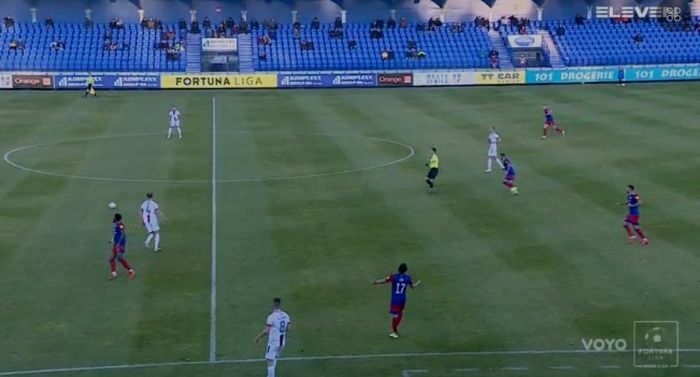 Egy Maulana Vikri dalam pose kecewa karena FK Senica sering kehilangan bola dalam laga kontra Zlate Moravce (6/11/2021). 