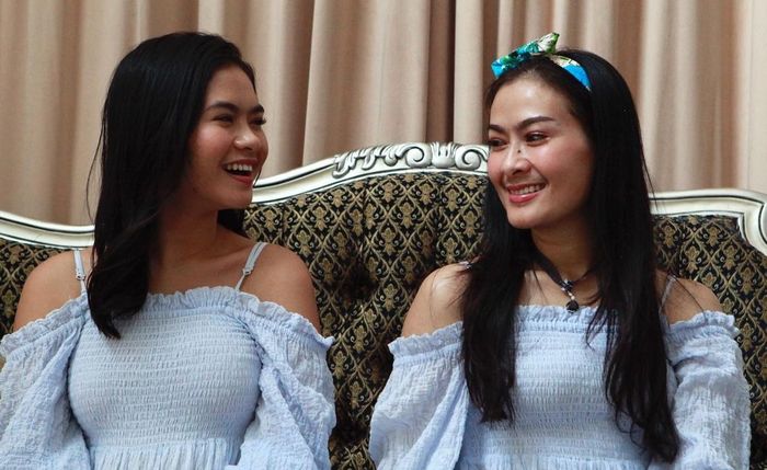 Iis Dahlia dan Salshadilla Juwita