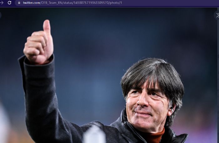 Mantan pelatih timnas Jerman, Joachim Loew, hadir dalam partai perpisahan melawan timnas Liechtenstein dalam laga Kualifikasi Piala Dunia 2022 Zona Eropa di Volkswagen Arena. 