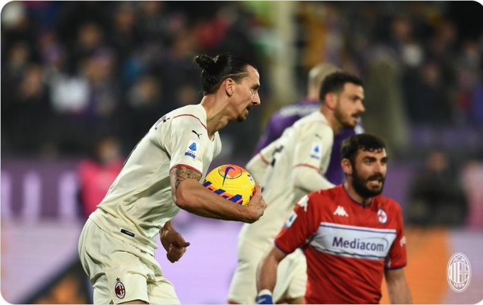 Zlatan Ibrahimovic dalam laga AC Milan vs Fiorentina pada pekan ke-13 Liga Italia, Minggu (21/11/2021) WIB di Artemio Franchi.