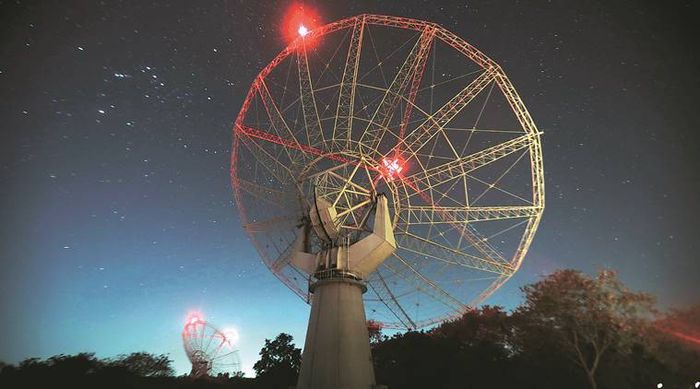 Giant Metrewave Radio Telescope di desa Korud.