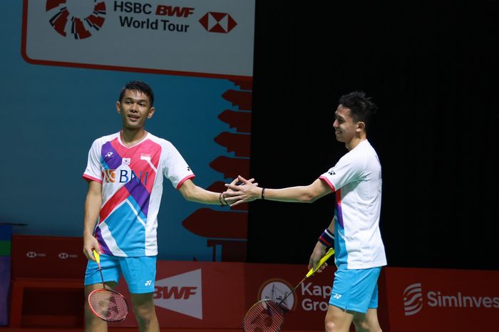 Pasangan ganda putra Indonesia, Fajar Alfian/Muhammad Rian Ardianto, saat tampil pada babak kedua Indonesia Open 2021  di Bali International Convention Centre &amp; The Westin Resort, Nusa Dua, Bali, Kamis (25/11/2021).