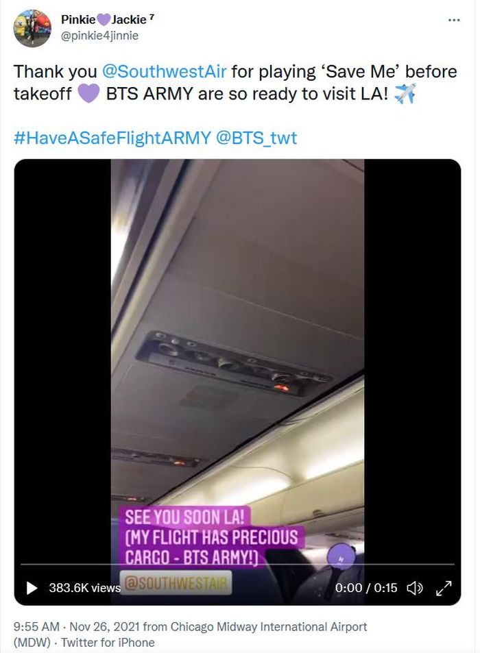 Seorang ARMY yang hendak terbang menuju Los Angeles, Amerika Serikat untuk menghadiri konser BTS terkejut saat disuguhkan lagu 'Save Me' sebelum lepas landas 