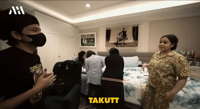 Atta Halilintar dan Aurel Hermansyah tengok anak kedua Nagita Slavina.