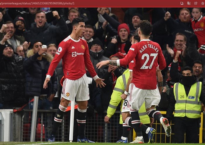 Megabintang Manchester United, Cristiano Ronaldo, merayakan gol ke gawang Arsenal pada pekan ke-14 Liga Inggris 2021-2022 di Stadion Old Trafford, Kamis (2/12/2021).