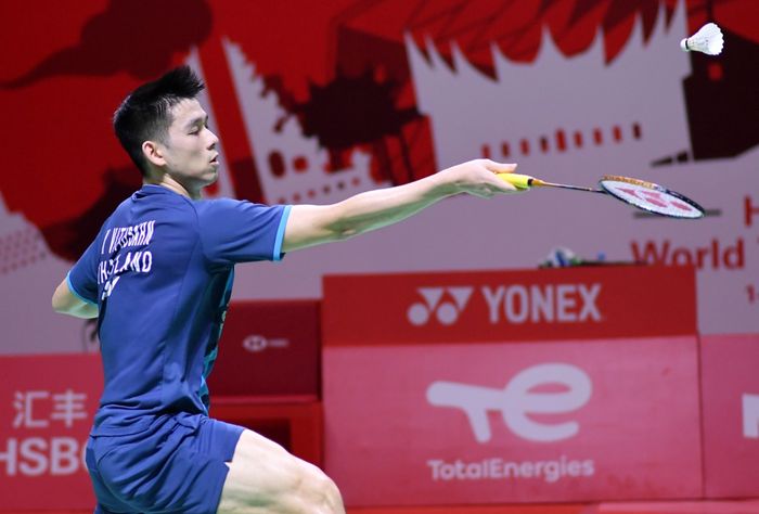 Pebulu tangkis tunggal putra Thailand, Kunlavut Vitidsarn, pada laga terakhir grup BWF World Tour Finals 2021 di Bali International Convention Centre, Nusa Dua, Jumat (3/12/2021).