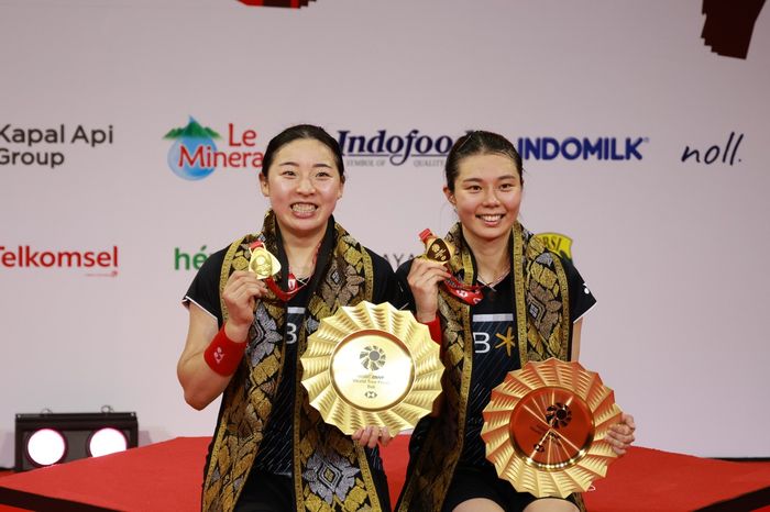 Selebrasi ganda putri Korea Selatan, Kim So-yeong/Kong Hee-yong usai memenangi final BWF World Tour Finals 2021, Minggu (5/12/2021)