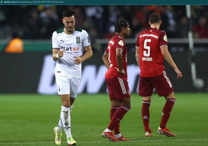 Borussia Moenchengladbach sempat membantai Bayern Muenchen dengan skor telak 5-0.