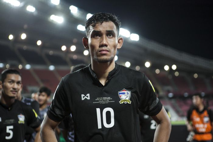 Striker timnas Thailand, Teerasil Dangda