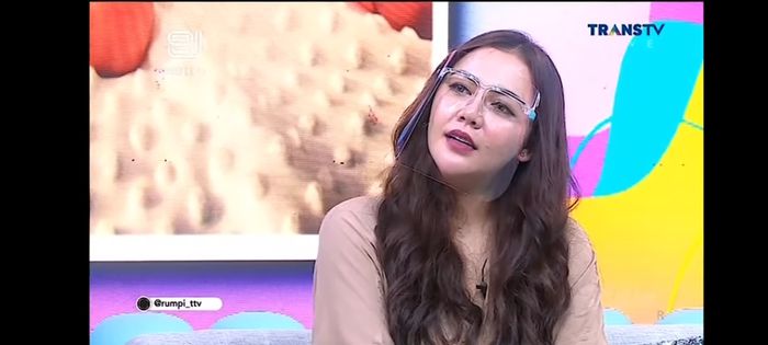 Ratu Rizky Nabila saat live Rumpi TransTV, Selasa (14/12/2021).