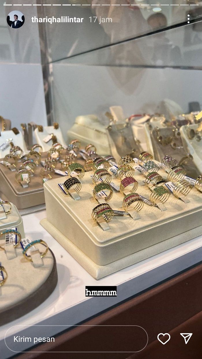 Unggahan Thariq Halilintar saat beli cincin di Turki.