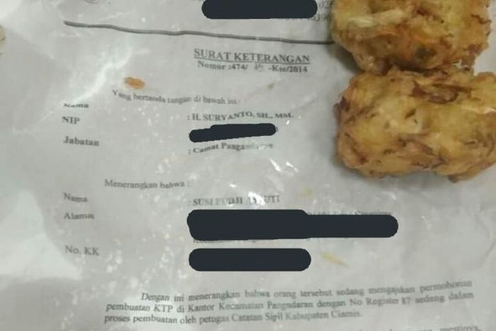Potret dokumen penting Susi Pudjiastuti jadi bungkus gorengan.