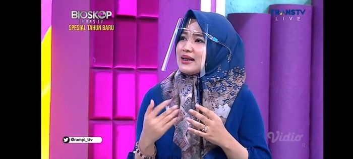 Amalia Fujiawati saat live Rumpi TransTV, Selasa (28/12/2021).