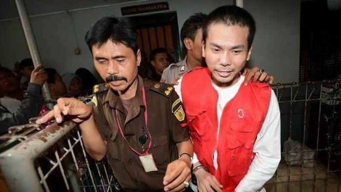 Sebelum diamankan karena kasus narkoba, Robby Abbas mengaku sudah menjual 100 artis Tanah Air di bisnis prostitusi online.